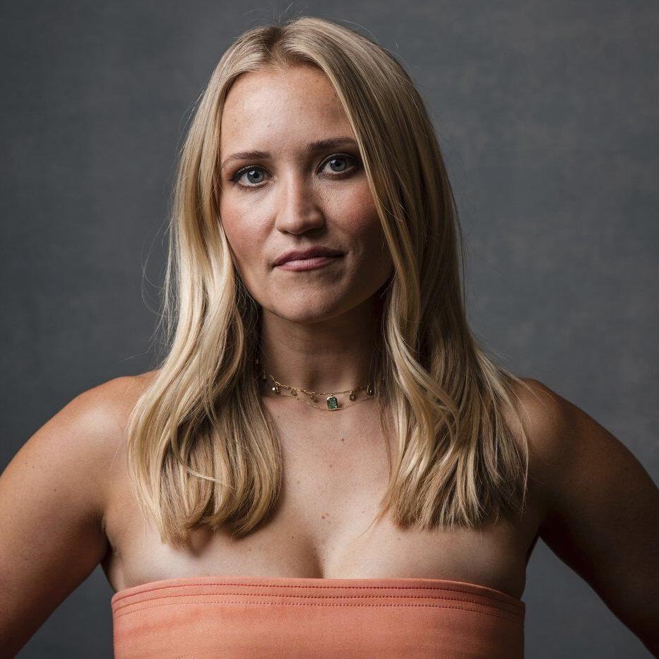 Actor Emily Osment is single as her divorce from musician Jack Farina becomes official